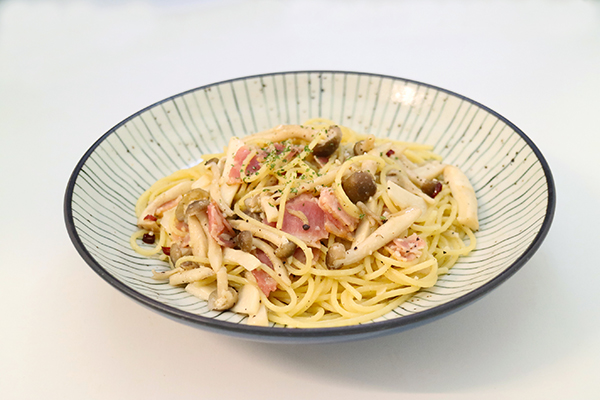 キノコとベーコンのペペロンチーノ 1,180円